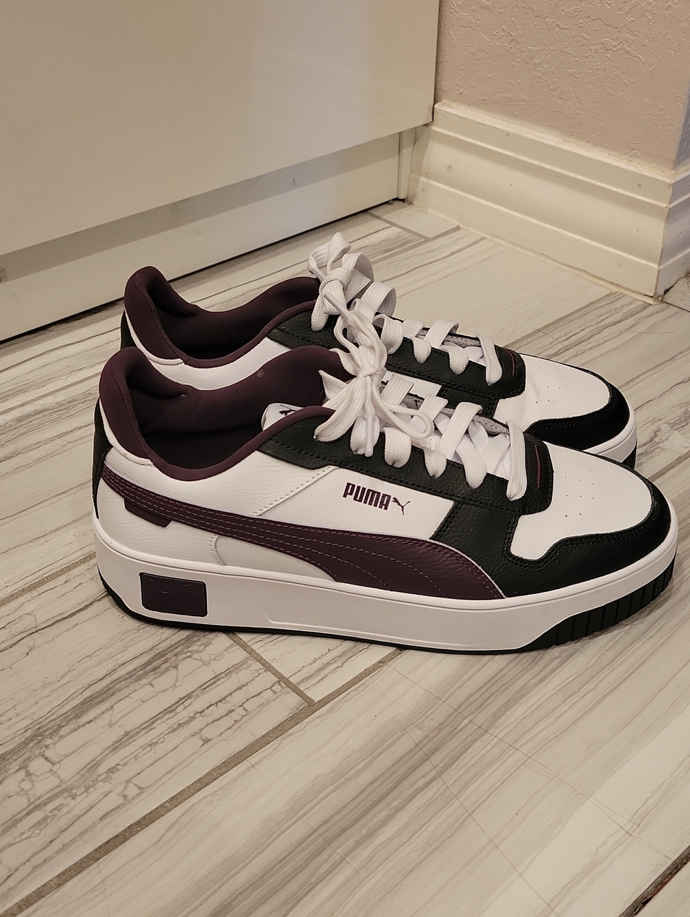 Puma Womem's White, Purple & Black Low-Top Sneakers